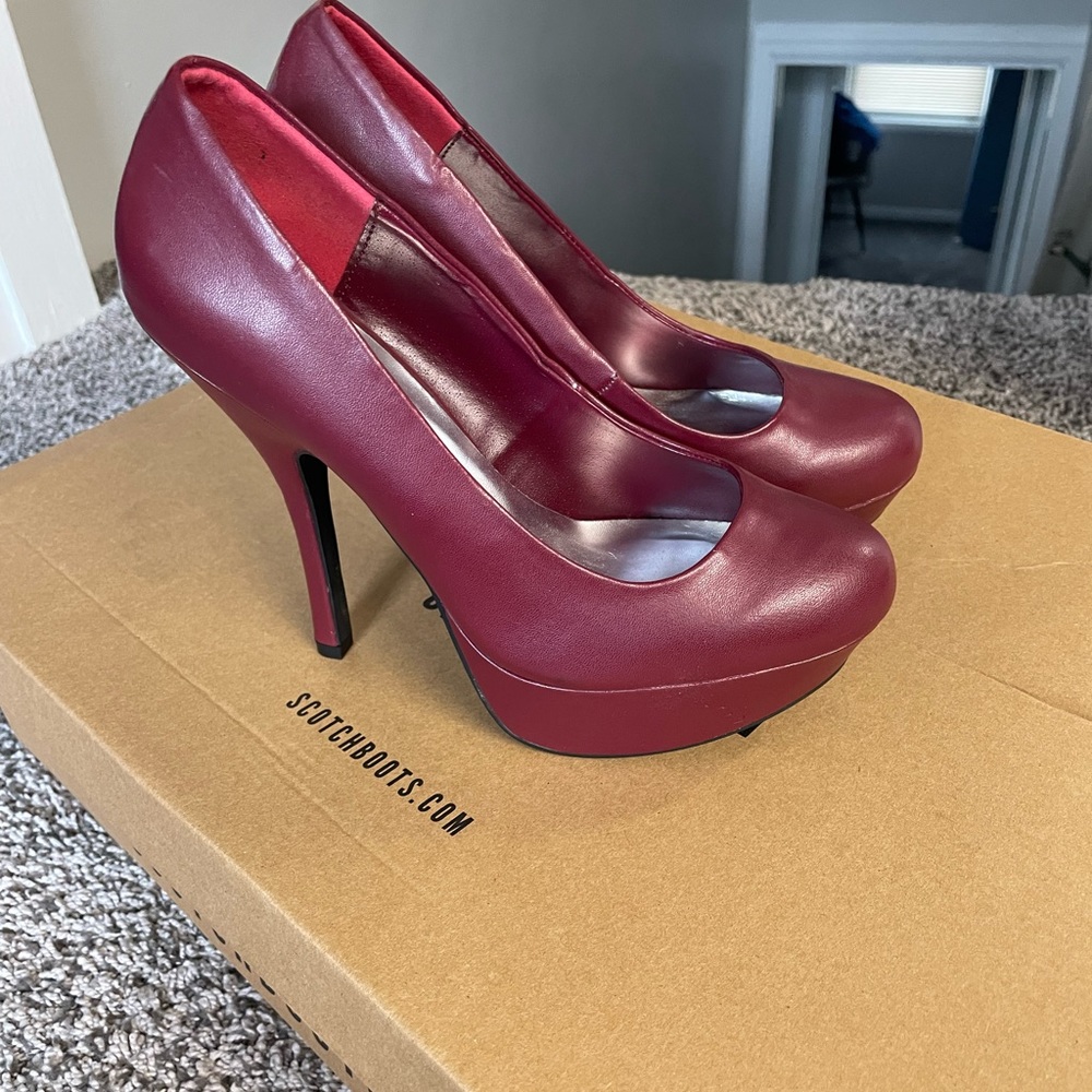 Red pumps with platform